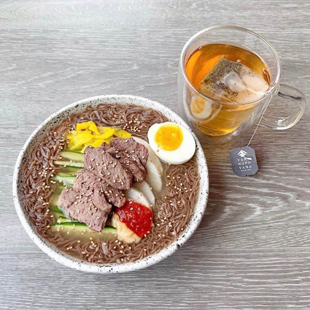 YAMAMOTOYAMA Foundedさんのインスタグラム写真 - (YAMAMOTOYAMA FoundedInstagram)「The perfect pairing with any meal, our Organic Oolong Green Tea! 📸: @meebento #Yamamotoyama」9月1日 9時08分 - yamamotoyama_usa