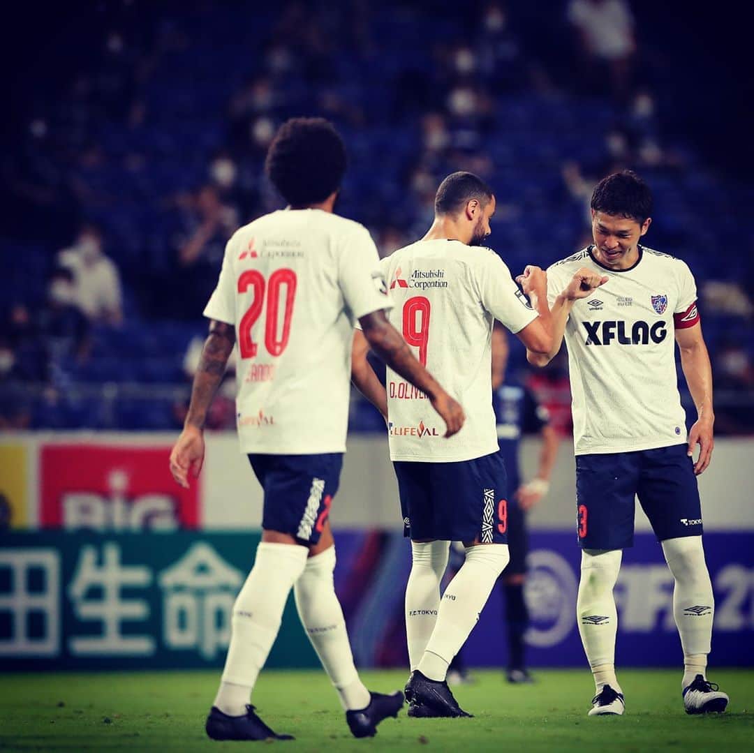 FC東京オフィシャルグッズさんのインスタグラム写真 - (FC東京オフィシャルグッズInstagram)「🔵🔴 vs #ガンバ大阪 久々に左腕に巻かれた腕章。 最後尾からチームを支え続けた。 @masatomorishige  @fctokyoofficial  #FC東京 #fctokyo #tokyo」9月1日 9時18分 - fctokyoofficial