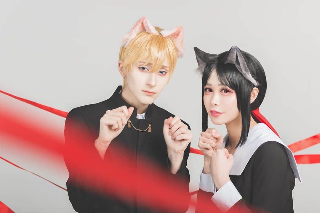 ナイトのインスタグラム：「Kaguya-sama : Love is War Y’know... nyah~ 🐱 This was such a fun photoshoot~ Miyuki isn’t the type I usually cosplay but I really like his character and personality~   Kaguya: @yishiuun  Miyuki: @knitecoser Photo 📷: @squareeyedcreative   #cosplay #kaguyasamaloveiswar #kaguyasama #コスプレ」