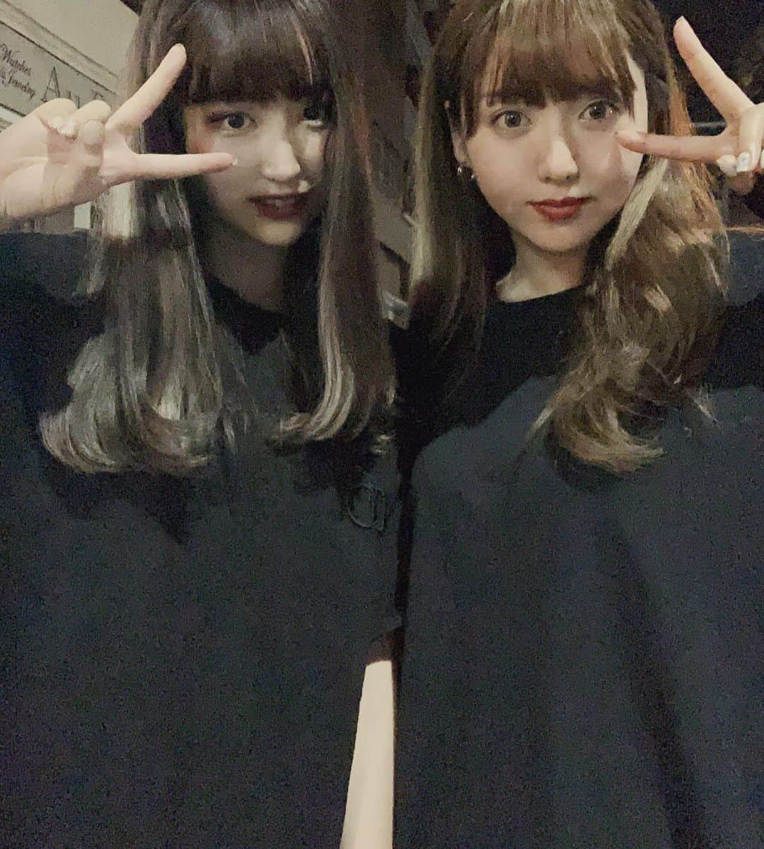 神田咲凛さんのインスタグラム写真 - (神田咲凛Instagram)「. 👭✌️🖤」9月1日 21時12分 - t12345vxq