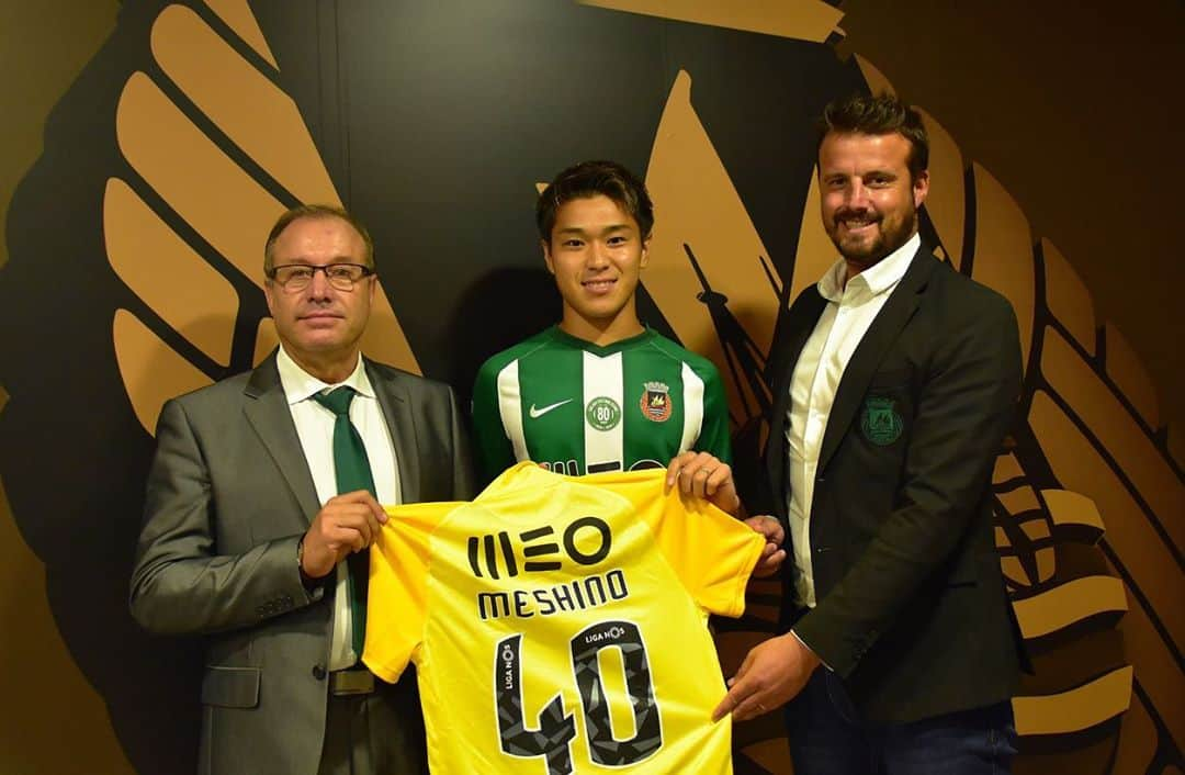 食野亮太郎のインスタグラム：「I’m happy to join Rio Ave FC. Can’t wait to new season 🇵🇹  リオ・アヴェFCに加入することになりました！ 背番号はお気に入りの40番で！がんばります😊」