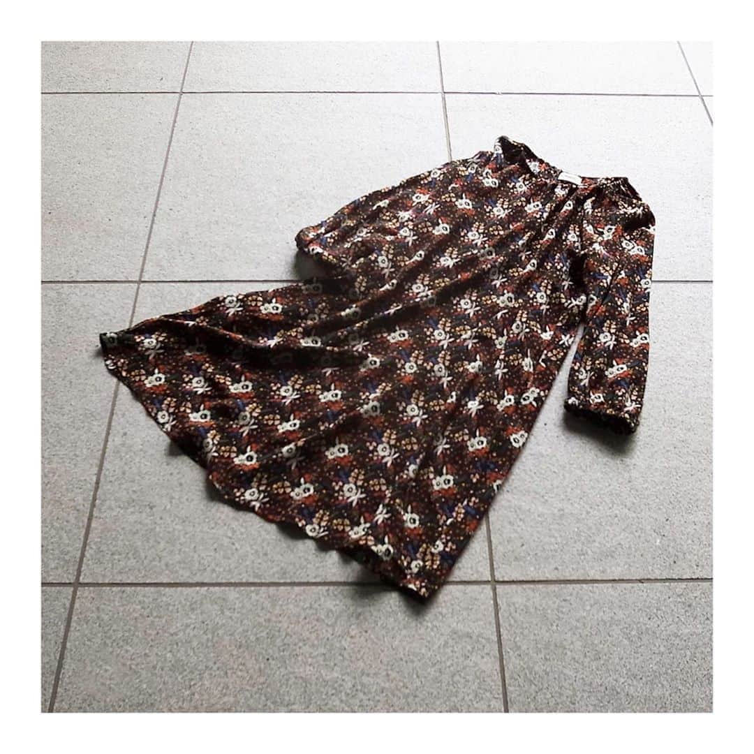 エリオポールのインスタグラム：「. AUTUMN & WINTER 2020 . DRESS [BARENA]  78,000yen+tax . . . . #HELIOPOLE #エリオポール #2020aw #autumnwinter #selectshop #fashion #style」
