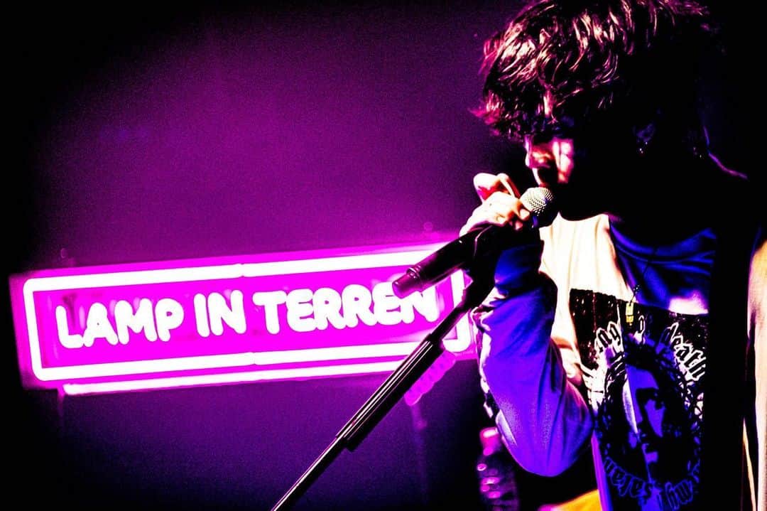 LAMP IN TERRENさんのインスタグラム写真 - (LAMP IN TERRENInstagram)「『SEARCH ONLINE 2』  アーカイブ視聴は9月2日(水)23:59まで！  photo by @hamanokazushi」9月1日 19時56分 - lampinterren