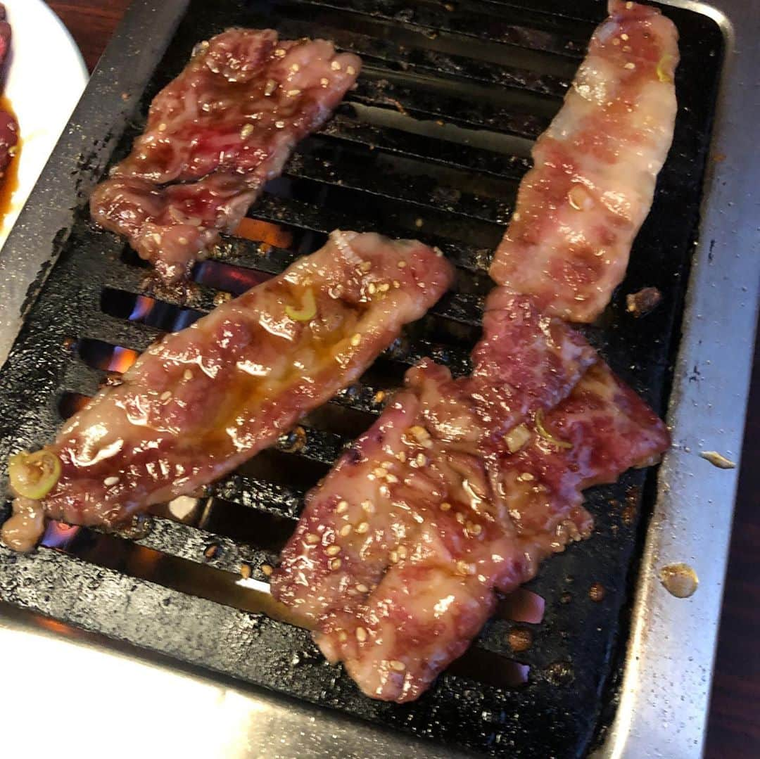 ゴンさんのインスタグラム写真 - (ゴンInstagram)「過去最高に、旨い焼肉屋さん。 特にカルビとご飯が最高！  岩さんご馳走様でした！😄」9月1日 19時59分 - bicsmalln_gon