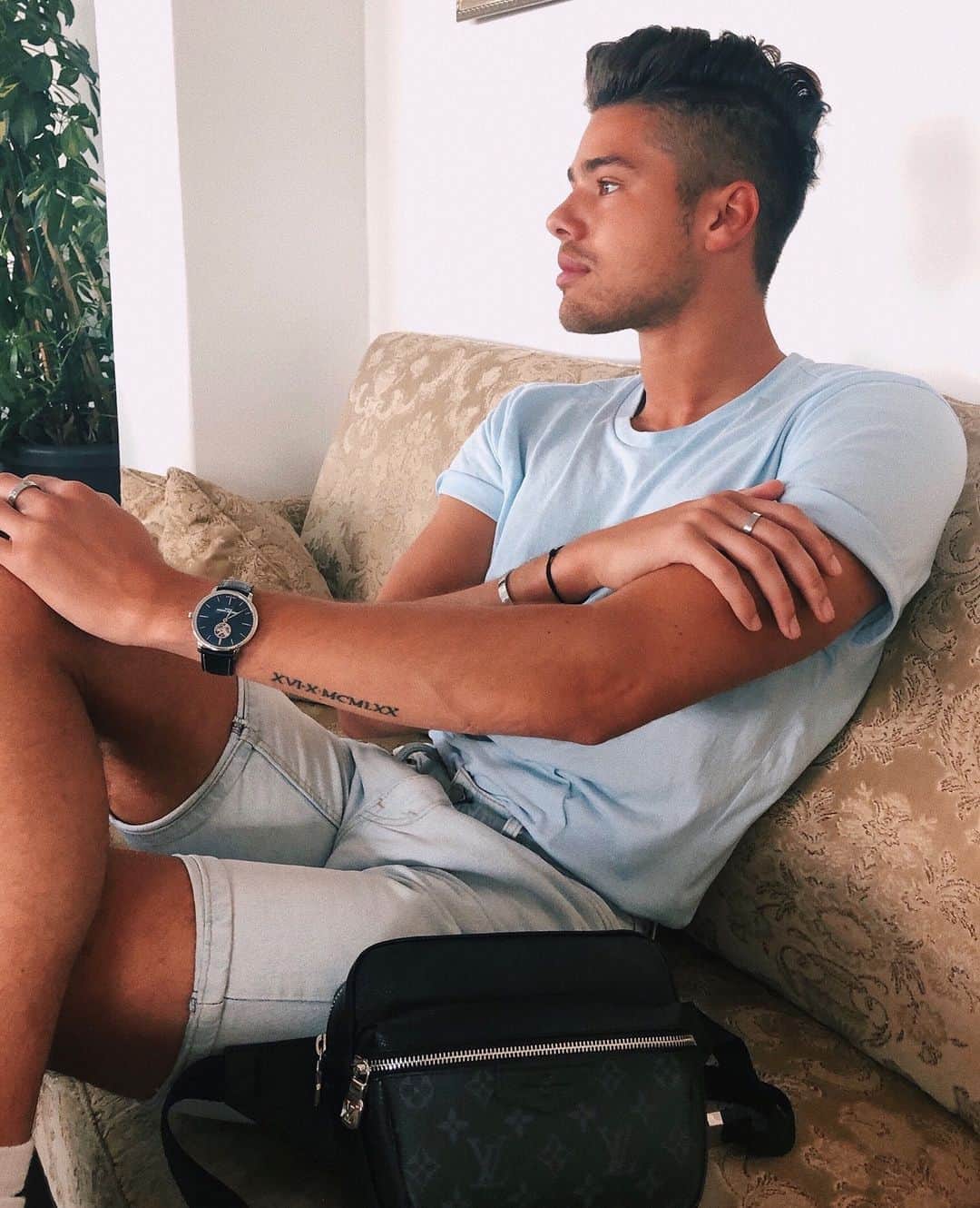 のインスタグラム：「@liamluca, isn't your Heart Beat Automatic the perfect accessory for your everyday look ? #FrederiqueConstant #SlimlineHeartbeatAutomatic #AccessibleLuxury Check our bio  to find out more about this watch. ⌚ Slimline HB Automatic FC-312N4S6」