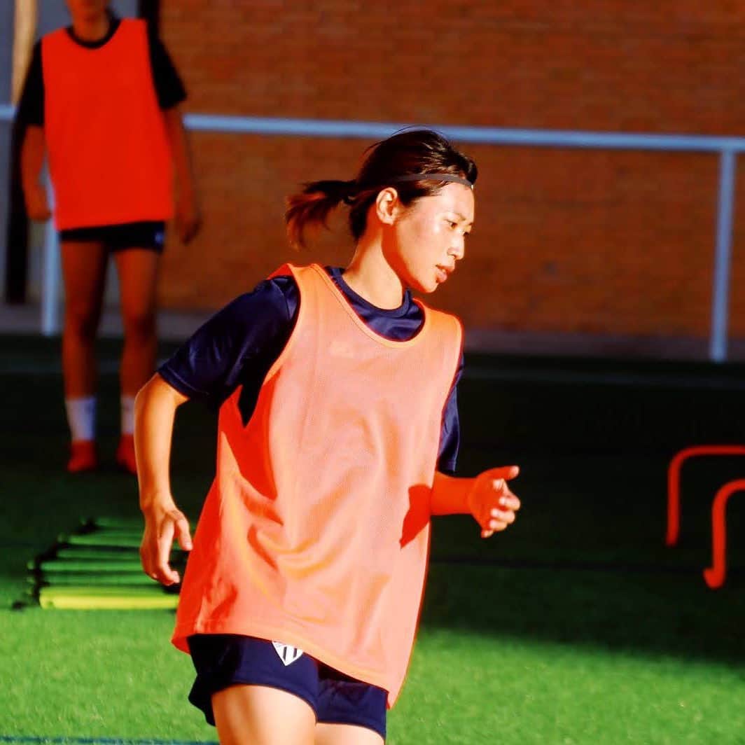 田中陽子のインスタグラム：「今週もいいトレーニングになるように頑張ります😊  Seguimos trabajo!!  #サッカー #トレーニング #スペイン #ウエルバ　#9月　#セプテンバーさん #Huelva #españa #sportinghuelva #futbol」