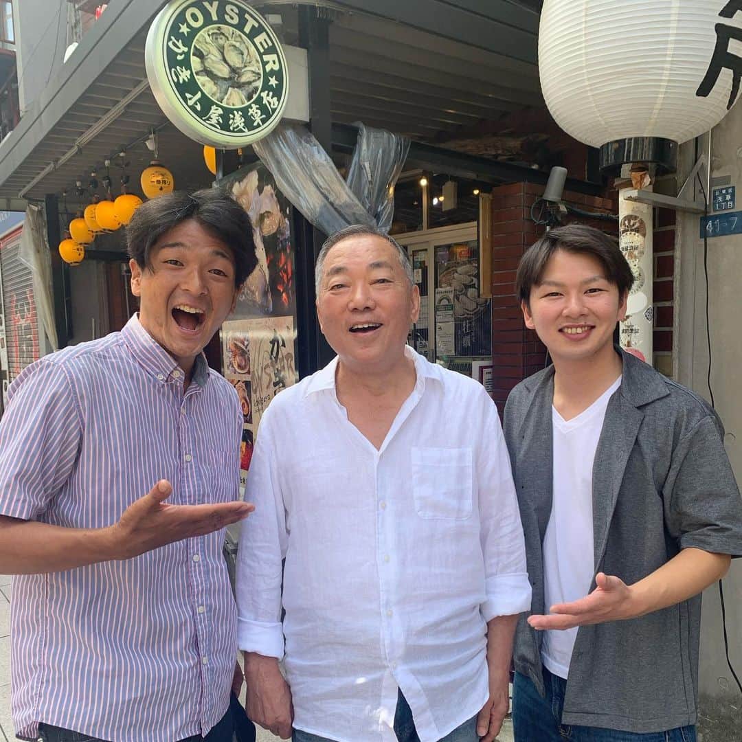 のインスタグラム：「【ご報告】 この度コンビを解散する事になりました。  　このご時世なので色々と考える事はありますが、一言で言えばだいちゅんがお笑い以外のやりたい事を見つけたのが解散の理由です。 　養成所を出てから8年間近く一緒にやってきて辛い事も沢山ありましたが、楽しかった事の方が今は記憶に残ってます。 　2人で売れる事を夢見てたので悔しい面もありますが、だいちゅんの新しい目標もありまますし、僕自身はお笑いを続けていくつもりなので前向きに考えたいと思います。 先輩後輩、事務所の方々や色んな方に支えて頂き感謝しかありません。  コンビとして応援して頂いた方々、ありがとうございます！ そしてバラバラの活動にはなりますが、今後とも我々の応援よろしくお願いします！  9月5日に浅草リトルシアターにて行われる『バース』がコンビでの最後の舞台になります。 是非浅草リトルシアターに直接ご予約下さい。」