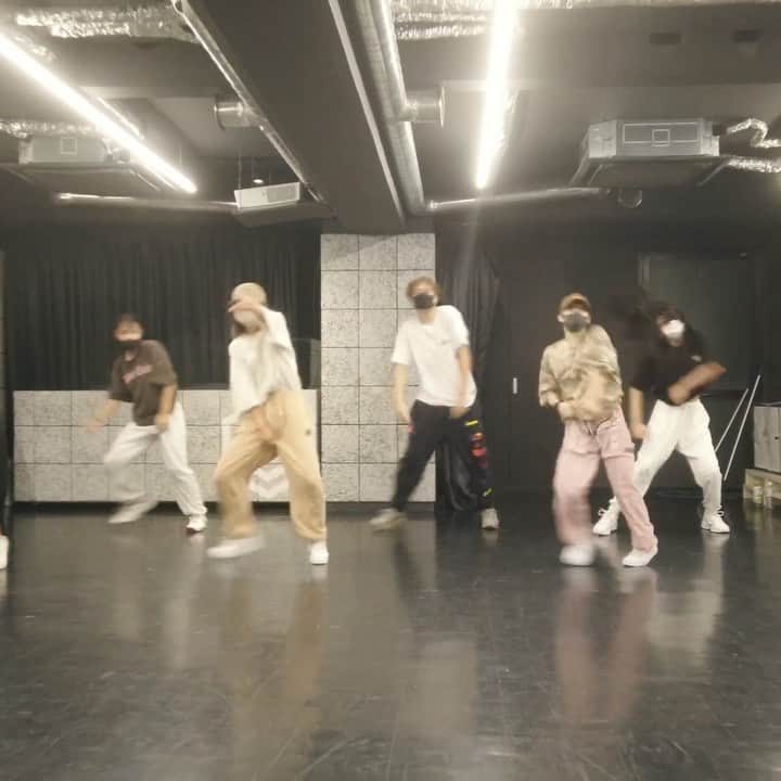 Kahonnaのインスタグラム：「． KnockYouDown / @neyo @kerihilson 🙏💕 @sprout_dance 🌷毎週木曜日19:30-21:00 ． w / @shu_riii322 @maria_funatsu @omihooooooo @onana077 @cocoanmo @shuuu_tomir1 🔥 🎥 @yuto.little 🙏 ． #knockyoudown#kerihilson#neyo #japan#kahonna#choreography」