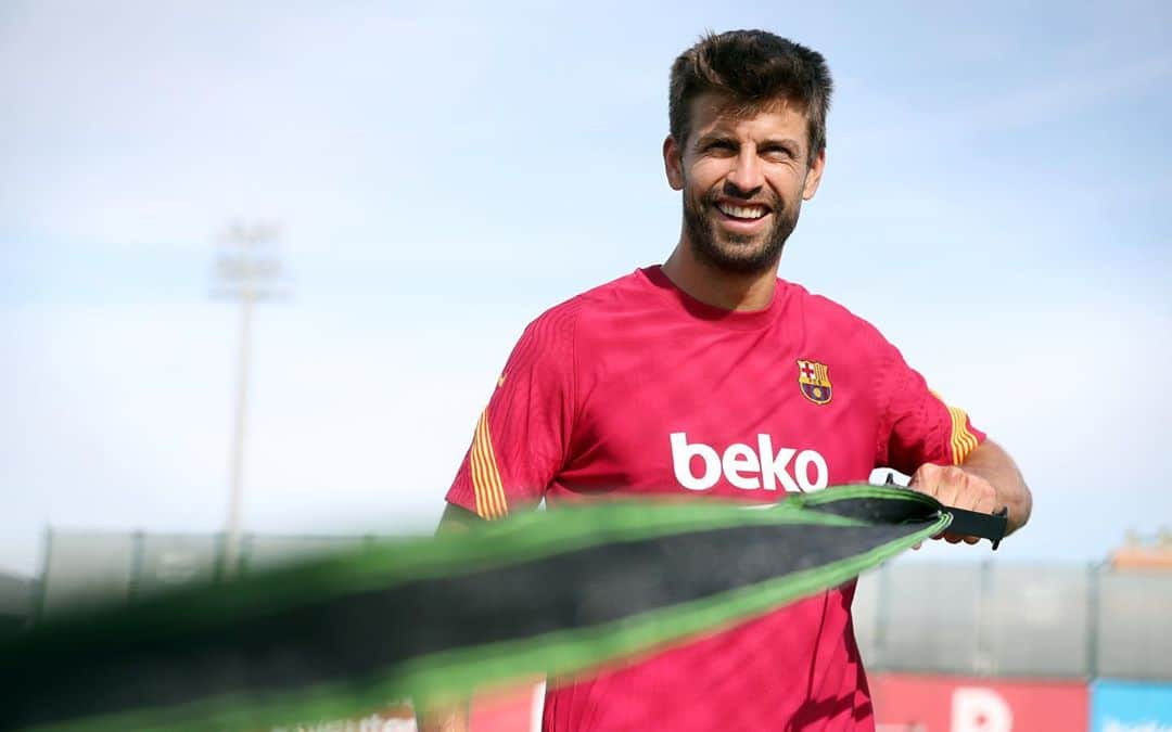 ジェラール・ピケのインスタグラム：「back to work ⚽️💪🏻」