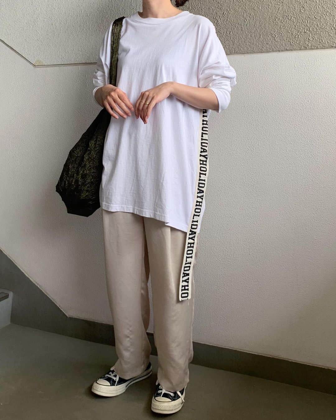 my9mj8のインスタグラム：「﻿ 　﻿ 8月は色々ばたばたして全然コーデアップできなかった🥺﻿ 私の数少ない趣味が、、、笑﻿ ﻿ 9月はがんばろ🐄﻿ ﻿ ﻿ 代わり映えないコーデだけど🤫🤫🤫﻿ ﻿ ﻿ #ファッション#コーデ#コーディネート#fashion #coordinate #code #オシャレ #ootd #outfit #wear」