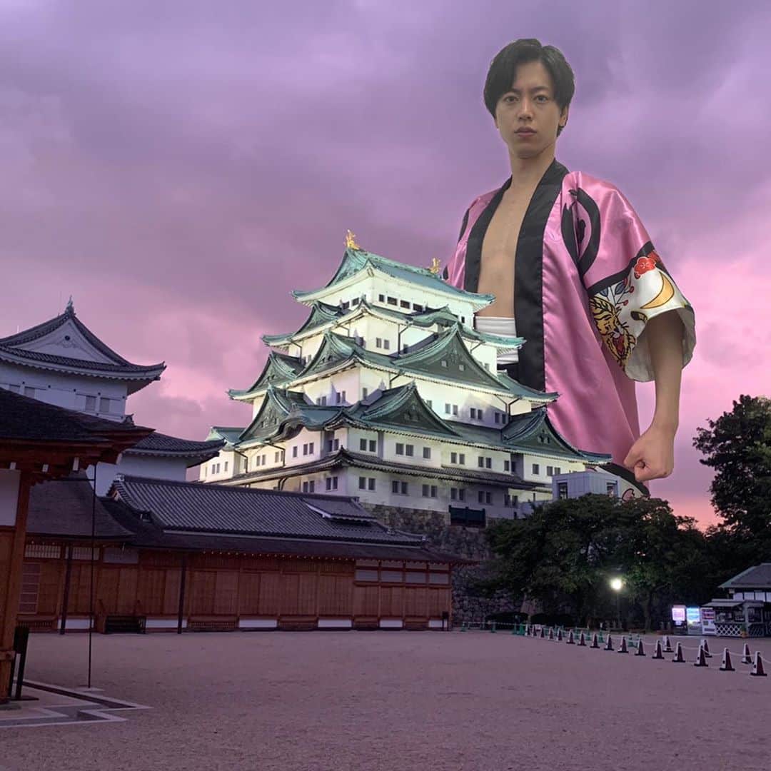 祭nine.のインスタグラム：「神田陸人です！ 先日は"テレどまつり"ありがとうございました٩(ˊᗜˋ*)و 中継で行った名古屋城と僕の写真をミチDに合成お願いしました笑 ありがとうございます！  名古屋城は家康様が直々に本丸を案内してくださったんですよ！！  #どまつり #ミチDが作ってくれました #この波に乗り遅れた #テレどまつり楽しんだもん勝ち #今日で入所7年になりました」