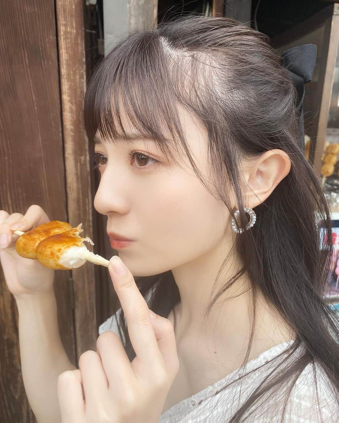 吉井美優さんのインスタグラム写真 - (吉井美優Instagram)「. 2枚目の独特な顔は 美味しいと言っております 。 あ、また髪暗くなりました @lewinxiaochi ❤︎ ✌︎ #川越#菓子屋横丁」9月1日 20時54分 - miyu_yoshii32