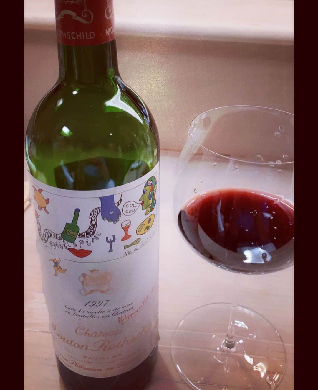 青木茉里奈のインスタグラム：「1997 Mouton-Rothschild🍾🍷」