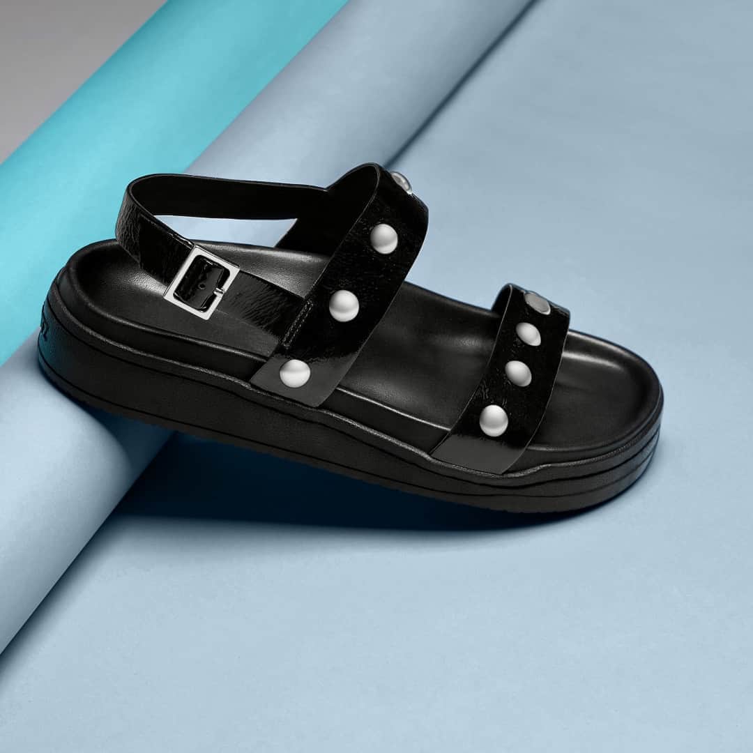 Schutzのインスタグラム：「DROP IT LIKE IT'S SPORTY - SCHUTZ SPORTY SANDALS OUT NOW ❤️ #newin #schutzsporty」