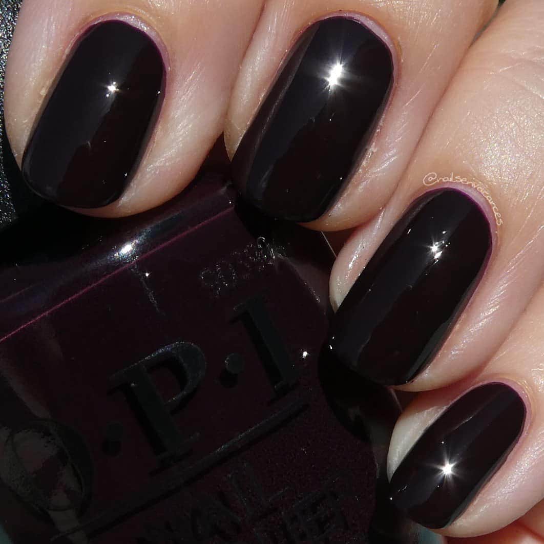 OPIさんのインスタグラム写真 - (OPIInstagram)「Comment your fave #OPI dark below 👇@nailsenvacances is wearing #GoodGirlsGonePlaid 🖤  #OPIObsessed #ColorIsTheAnswer #NOTD #NailSwag #NailsOfInstagram #NailsOnFleek #NailPolish #Nails #OPI」9月1日 12時10分 - opi