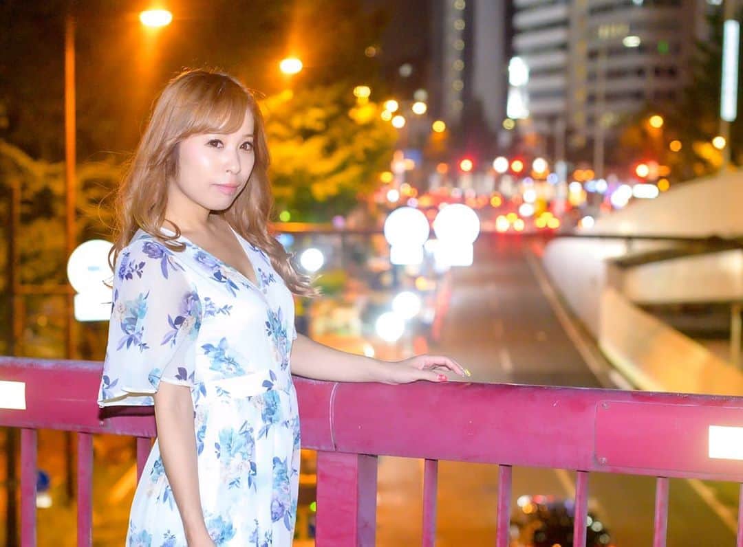 のインスタグラム：「夏の夜🌃🌙*ﾟ  Photo→( @alltoz696 )さん📷  #ようようさん #エンタメ #アイドル #キャンギャル #イベントコンパニオン #レースクイーン #撮影会モデル #フォロワー募集中 #撮影会 #関西モデル  #Japanesegirl #followme #model #cosplay #racequeen #kawaii #instagood  #instalove #お姉さん #ギャル好き #カメラマンさんと繋がりたい #ポトレ女子 #いいね返し #カメラ好きな人と繋がりたい #被写体  #ポートレート #ポートレート撮影 #カメラ部 #北新地 #夏が好き」
