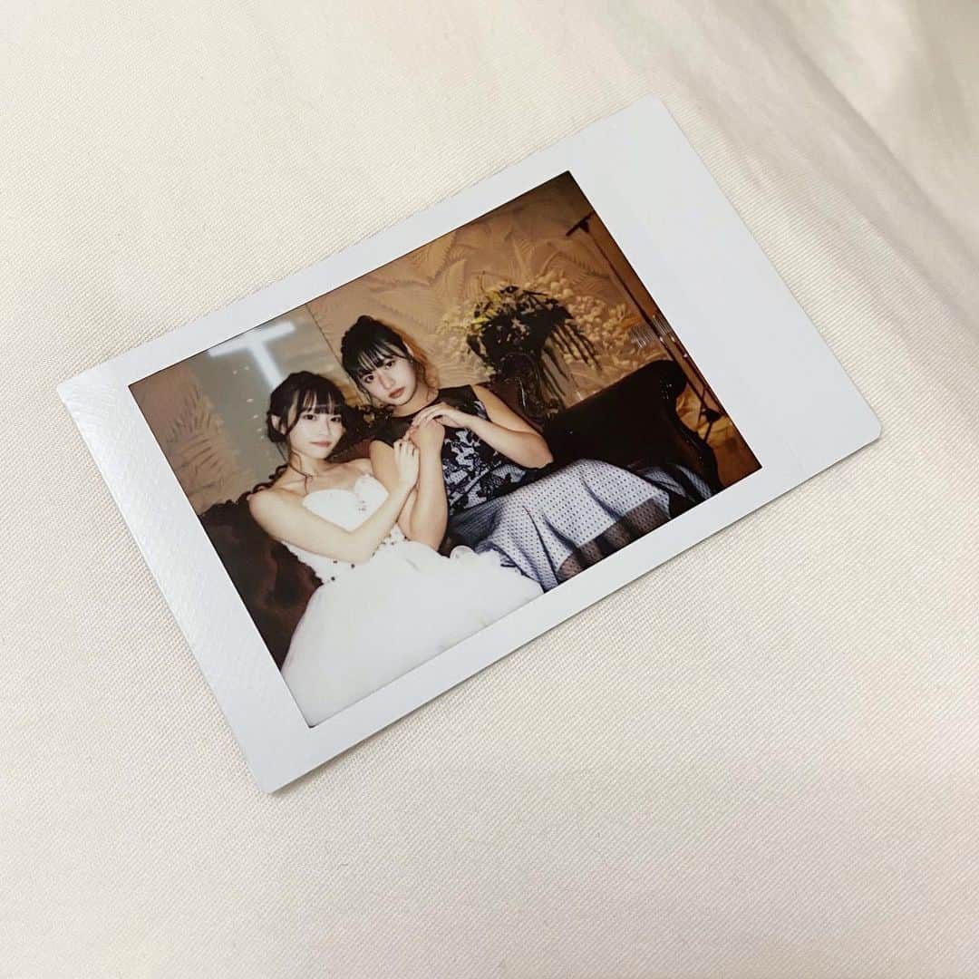 岸みゆさんのインスタグラム写真 - (岸みゆInstagram)「このチェキお気に入り💒🖤🤍」9月1日 12時15分 - miyu_kishi0213