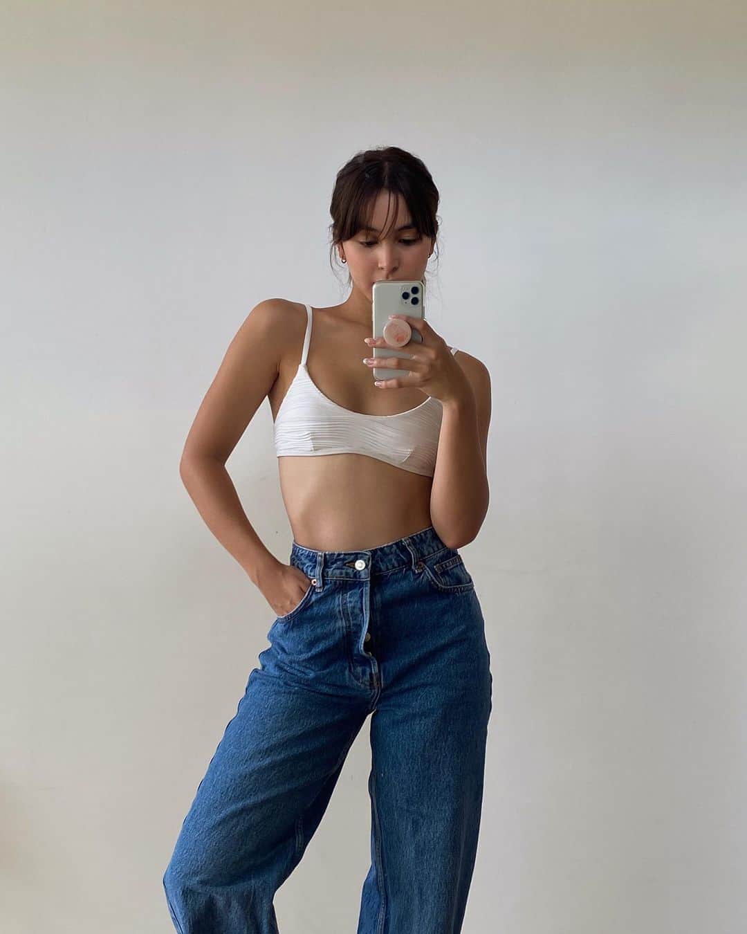 ジュリア バレットのインスタグラム：「hello september」