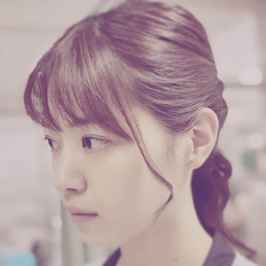 相原くるみ（西野七瀬）さんのインスタグラム写真 - (相原くるみ（西野七瀬）Instagram)「今日の髪型  #アップしたはずが出来てなかった  #ヘアアレンジ #うまくいった #謎の真顔  #しゃーない  #ひとりで笑ってるのも #おかしいやん  #自撮り  #後ろ撮れへん #午後もがんばろ　 #相原くるみ  #病院薬剤師  #新人薬剤師 #新人薬剤師と繋がりたい  #新人薬剤師相原くるみ」9月1日 13時18分 - aiharakurumi