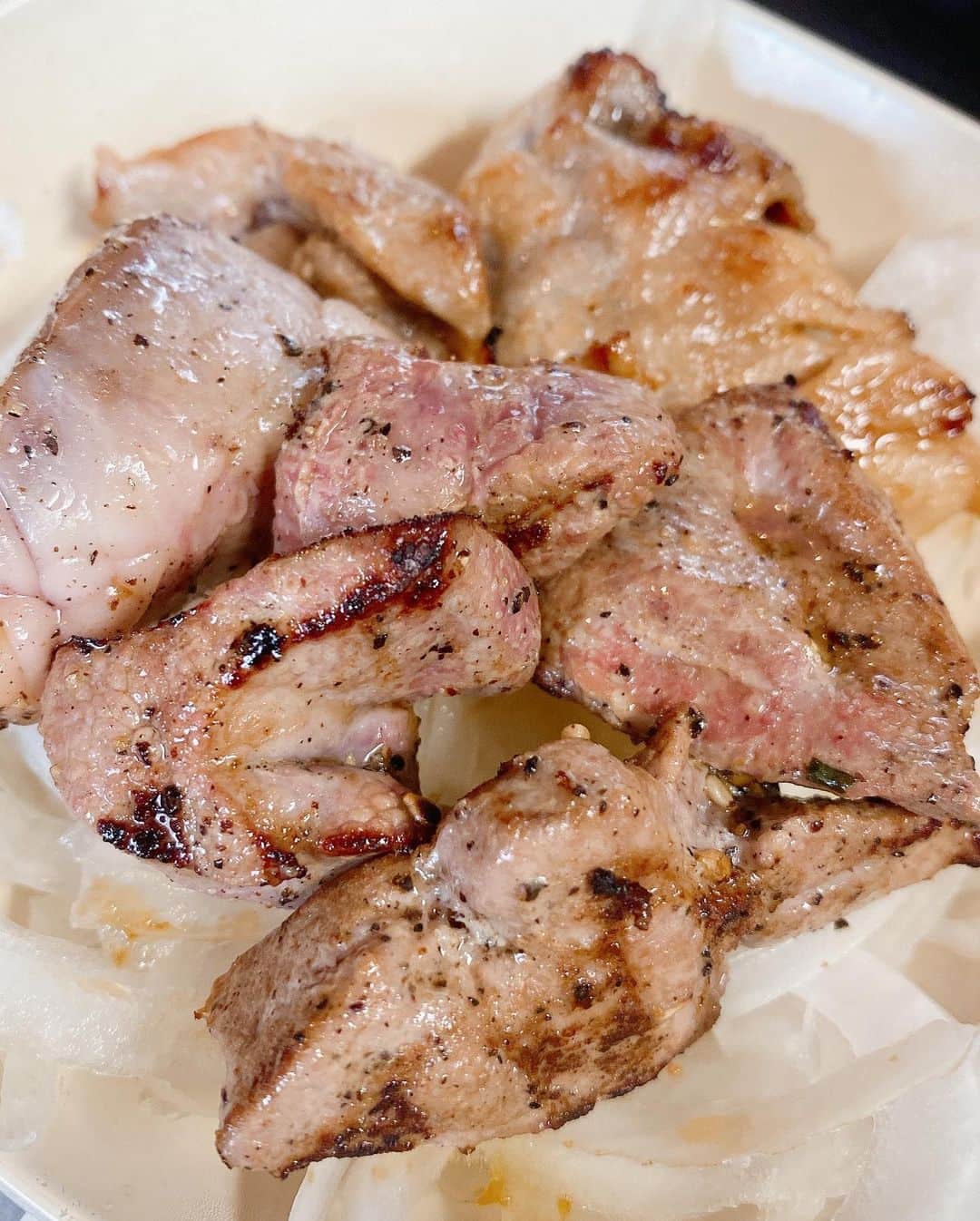 長久梨那さんのインスタグラム写真 - (長久梨那Instagram)「． #神保町食肉センター の焼肉食べ放題ランチ🍖 45分970円❣️ ここのハツが大好きなのー💕 #焼肉 #食べ放題 #焼肉食べ放題 #ランチ #食肉センター #赤羽 #赤羽グルメ #食べログ #食べスタグラム #グルメ #グルメ女子 #肉食女子 #アナウンサー #フリーアナウンサー #女子アナ #リポーター #ボートレース #女優 #舞台 #応援してね #応援よろしくお願いします #フォローミー #japan #girl #japanesegirl #gourmet #yakiniku #instagood #followme」9月1日 14時24分 - rinanagahisa