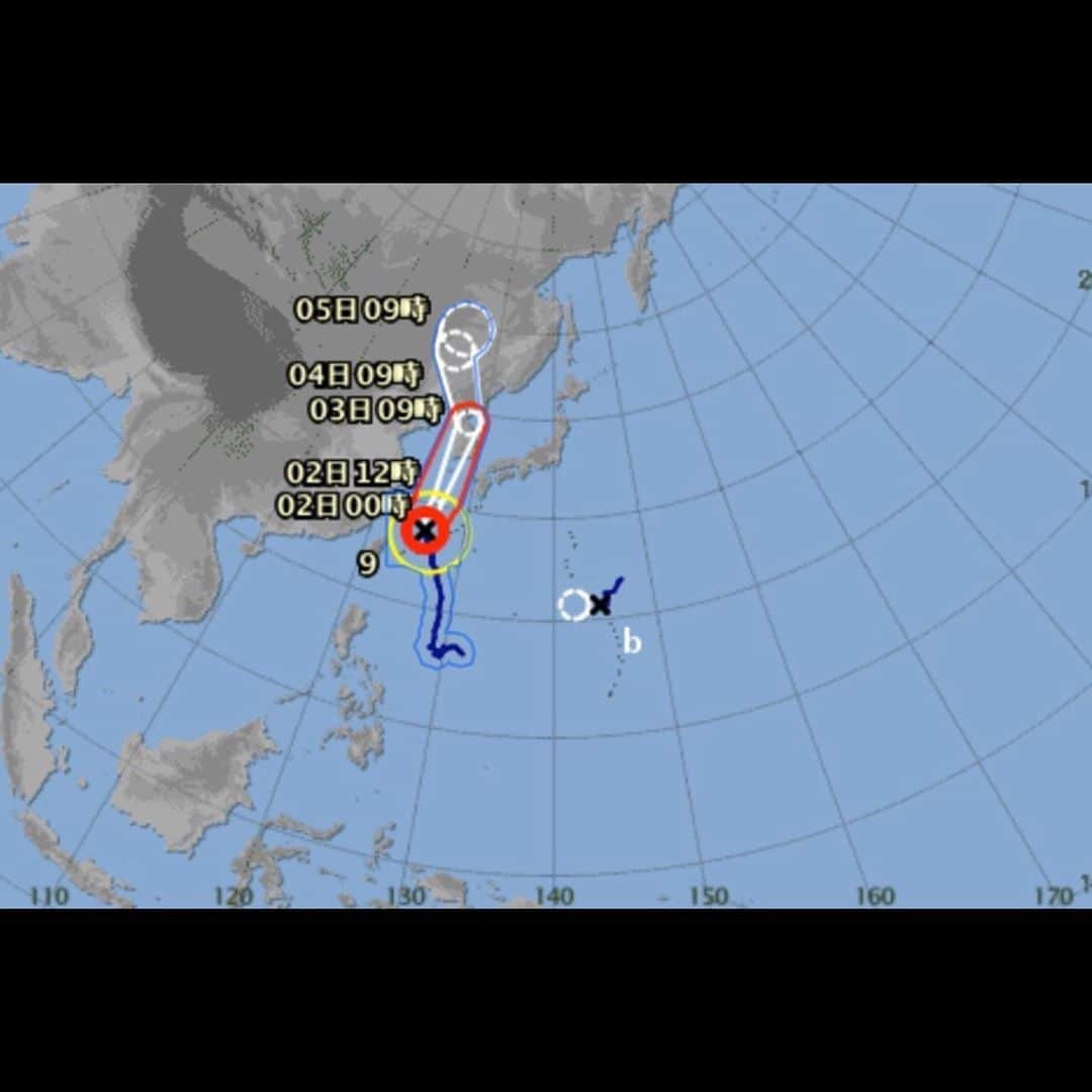 木村拓哉さんのインスタグラム写真 - (木村拓哉Instagram)「﻿ ﻿ 「今日から早くも9月。﻿ ﻿ 沖縄を直撃している台風が心配です。﻿ 本当に自然の脅威には、人は非力に……。﻿ 安全を願って……。」﻿ ﻿ STAY SAFE！﻿ (出典:気象庁HPより)﻿ ﻿ 拓哉﻿ #木村拓哉#TakuyaKimura」9月1日 14時57分 - takuya.kimura_tak