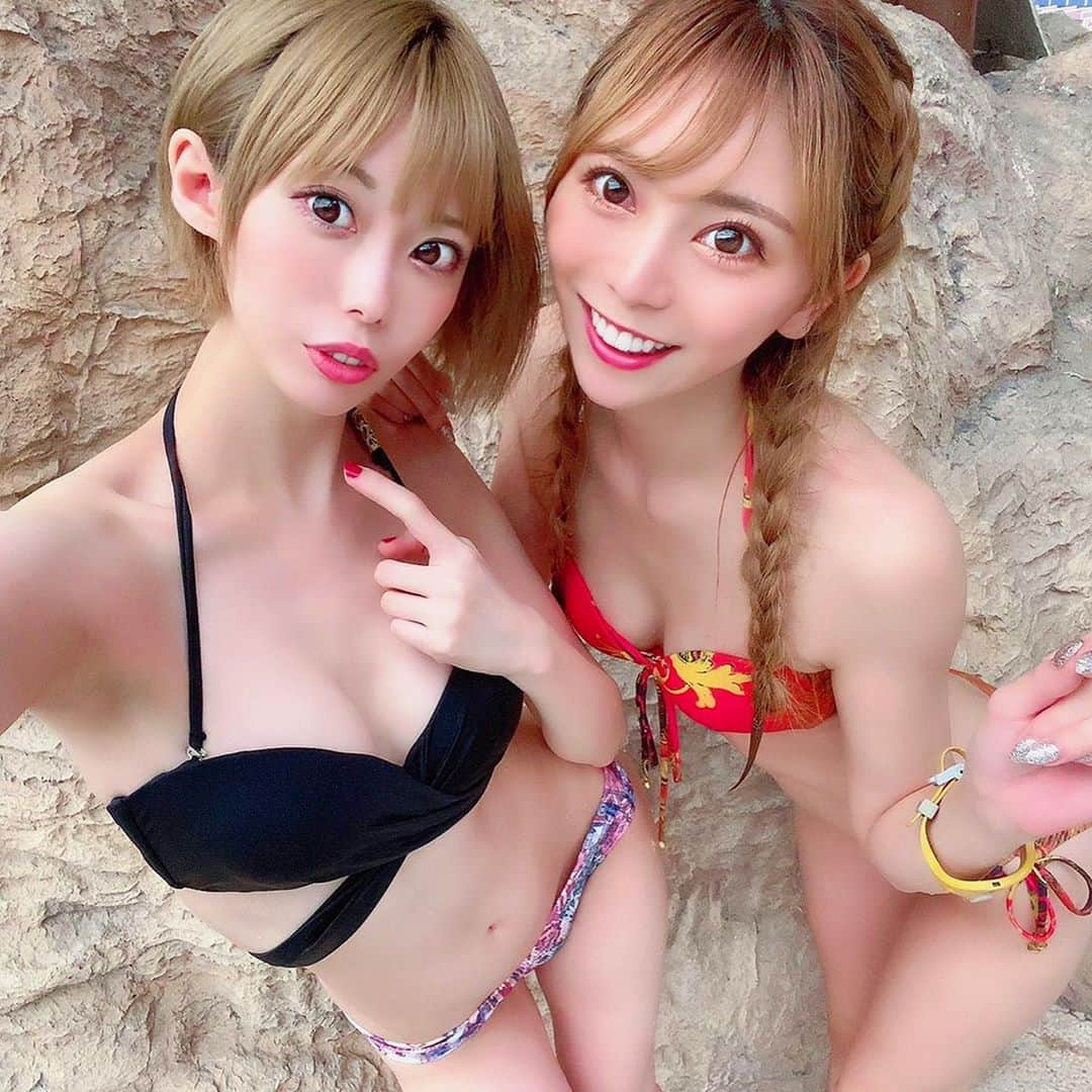 星川凛々花 （仁美まどか）さんのインスタグラム写真 - (星川凛々花 （仁美まどか）Instagram)「🧜‍♀️❤️🧜‍♀️﻿ ﻿ #川菜美鈴﻿ #ハワイアンズ﻿ #水着﻿ #全部夏のせいだ﻿ #星川凛々花　﻿ #星川凜凜花　﻿ #AV女優　﻿ #セクシー女優　﻿ ﻿」9月1日 14時58分 - momo_rin1225