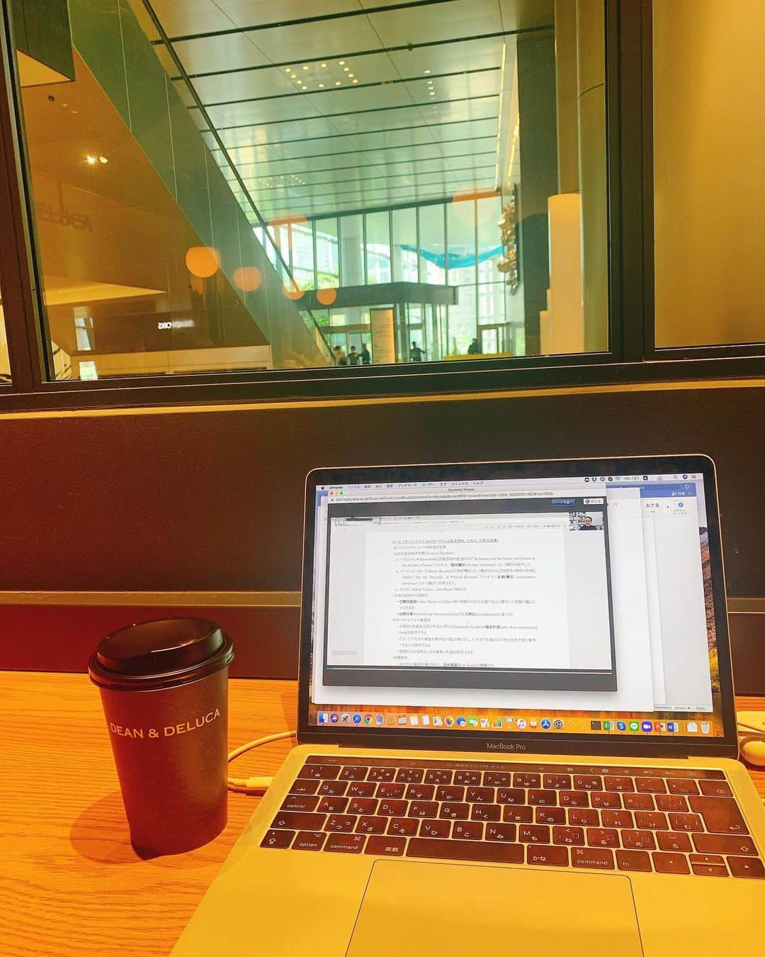 彩月つくしさんのインスタグラム写真 - (彩月つくしInstagram)「💻  my favorite place to study☕️  夏のスクーリングは、 ・金融論 ・国際貿易論 ・英語ライティング の授業を受講しました📖  オンラインでしたが、 凄く充実したスクーリングとなりました☺️💓  #慶應通信 #夏スク」9月1日 21時15分 - iii_tsukushi_iii