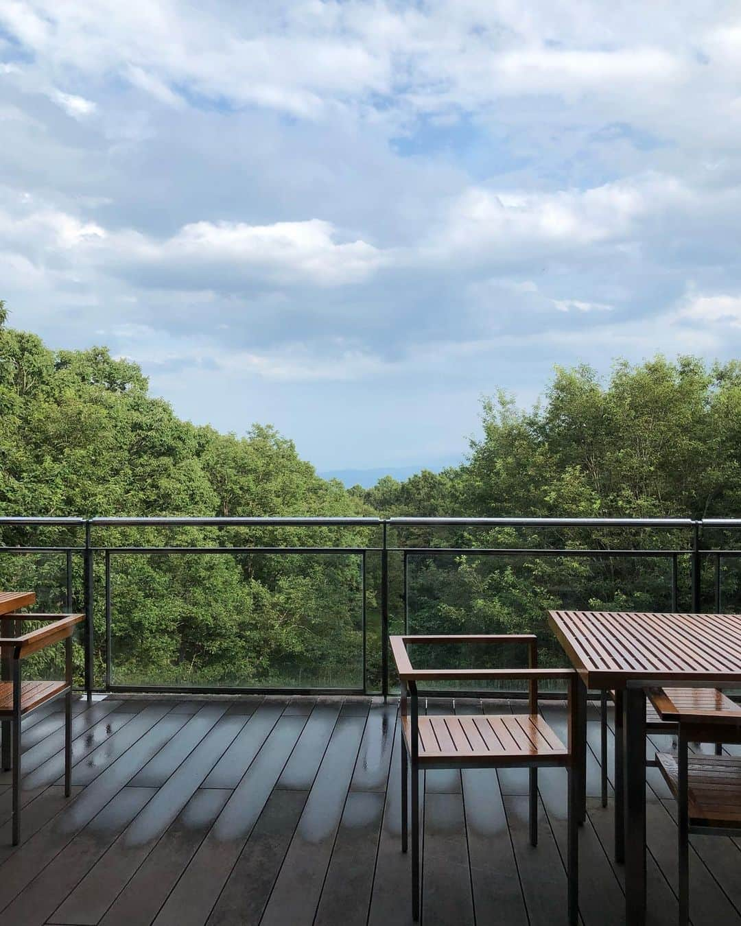 中山由香のインスタグラム：「夏の終わり🍃🍃🍃」