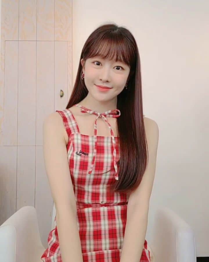 ユジョンのインスタグラム：「9월도 빠이띵❣」