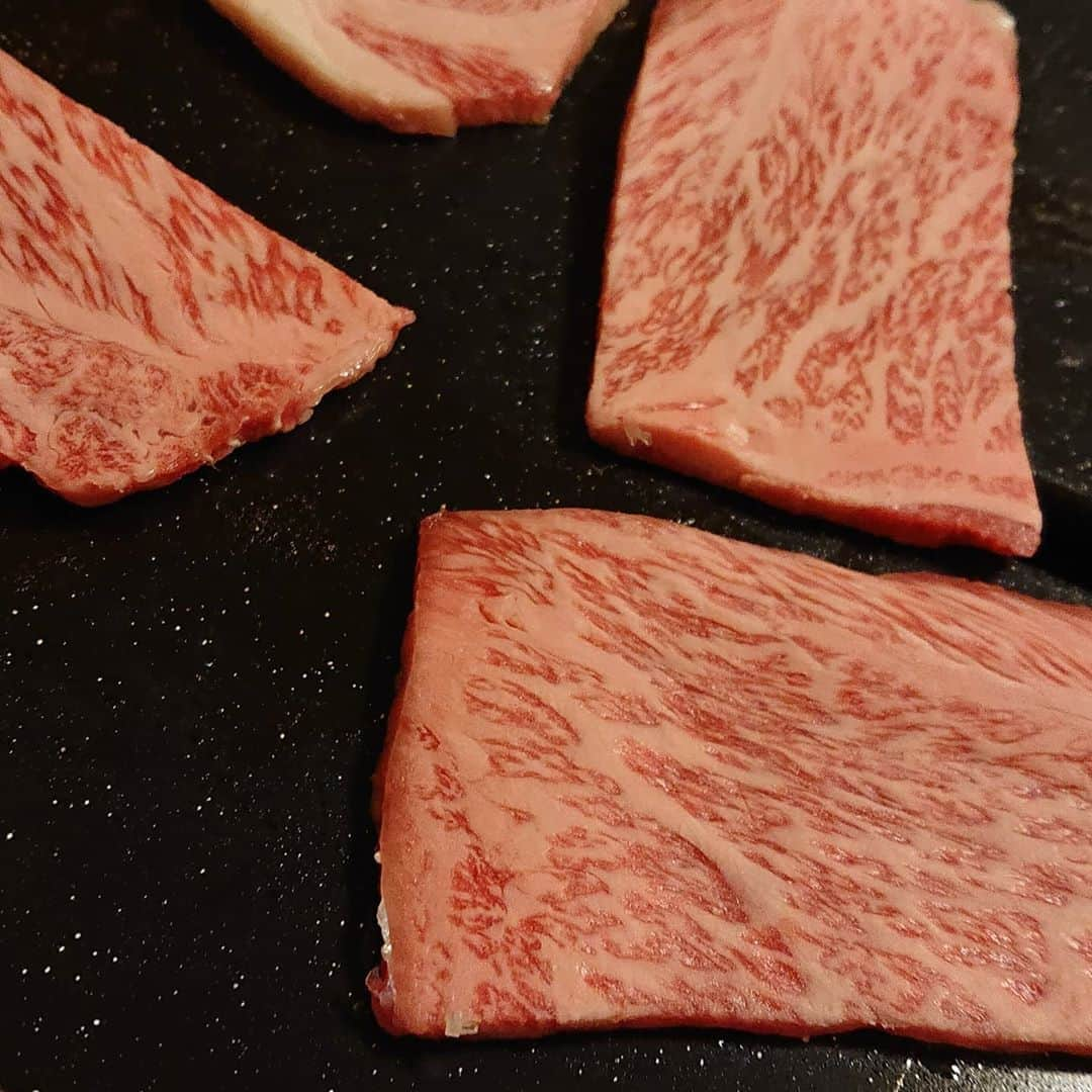 彦摩呂さんのインスタグラム写真 - (彦摩呂Instagram)「「焼き肉の岩盤浴や〜〜‼️」 自宅で焼き肉しましたよ😃 美味しかったです😆🎵🎵 スーパーで「仙台牛フェア」してました‼️🌸プチ贅沢したよ。 #彦摩呂#焼き肉 #自宅焼き肉#プチ贅沢 #仙台牛 #岩盤浴」9月1日 16時51分 - hikomaro_honmono