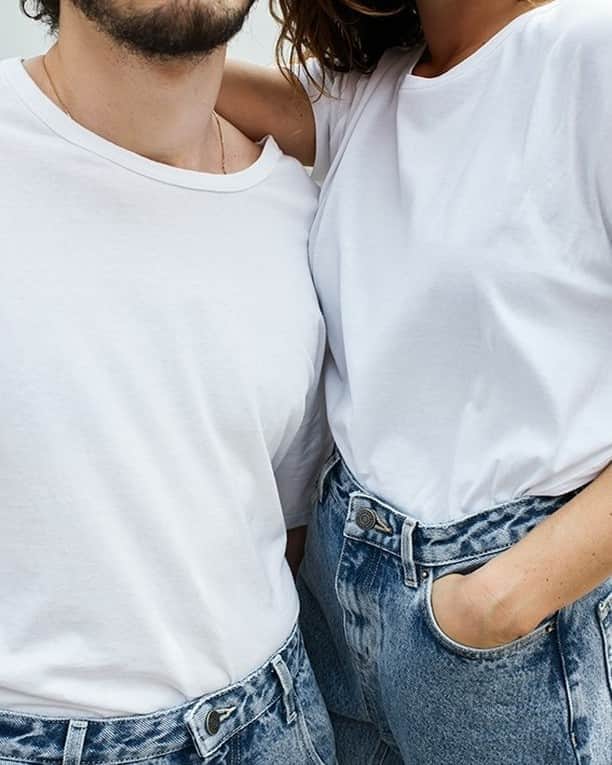 アメリカンビンテージのインスタグラム：「Iconic, unisex and timeless look. This season we are back to essentials, closer than the reality, than the community, than you. ___ #AmericanVintage #FW20 #vestiairemixte #unisexwardrobe」