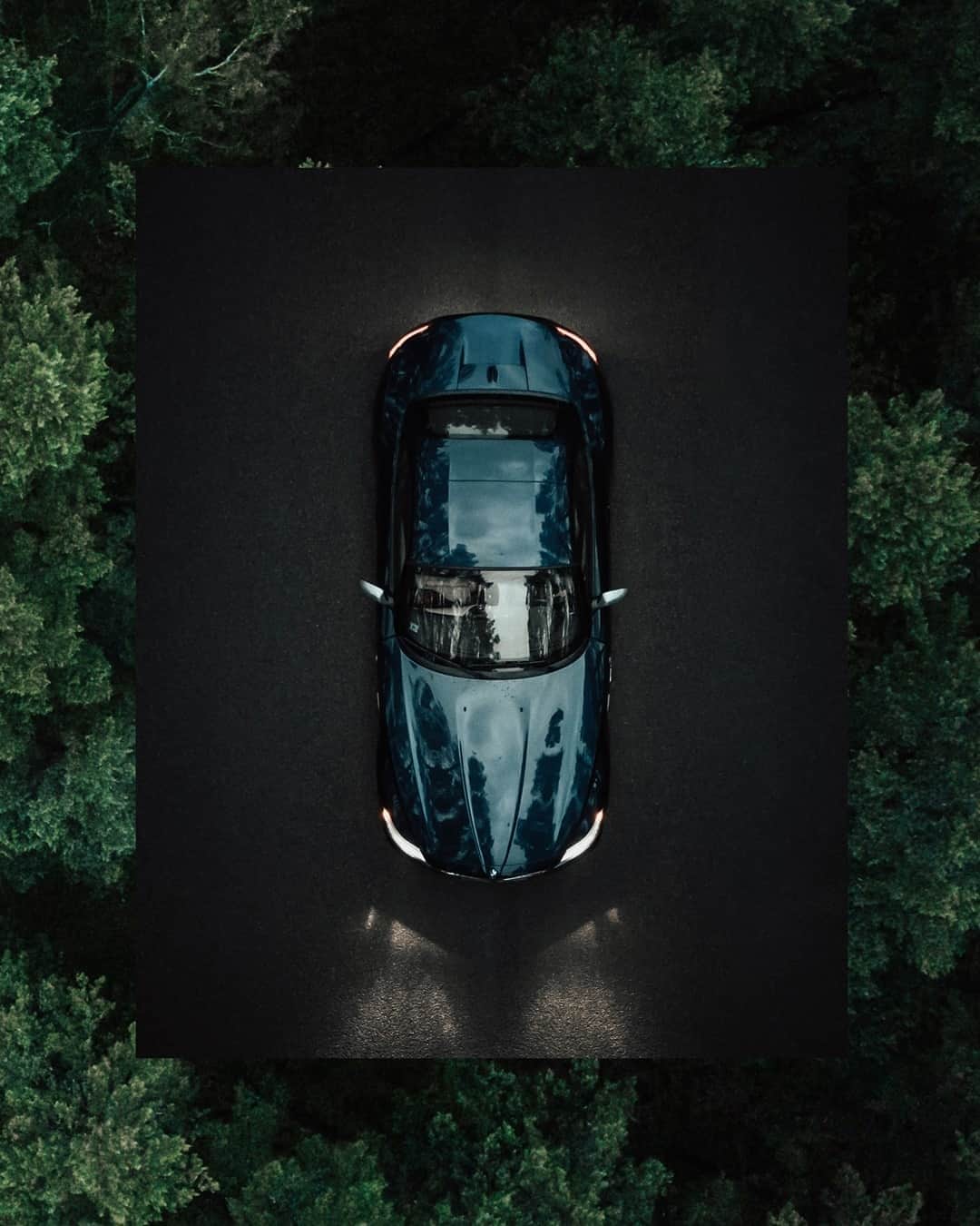 BMWさんのインスタグラム写真 - (BMWInstagram)「Paved the way. The second generation of the BMW Z4. #BMW #Z4 #BMWrepost @daavic @the.andrejs」9月1日 17時06分 - bmw