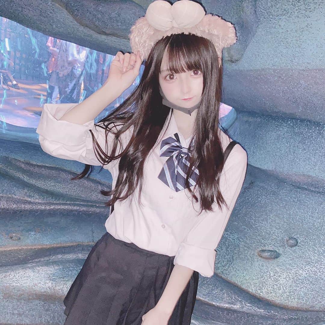 山本あこのインスタグラム：「髪の毛の巻き秒で落ちてしまってかなしい気持ちでした1日  #スリジエ #山本あこ」