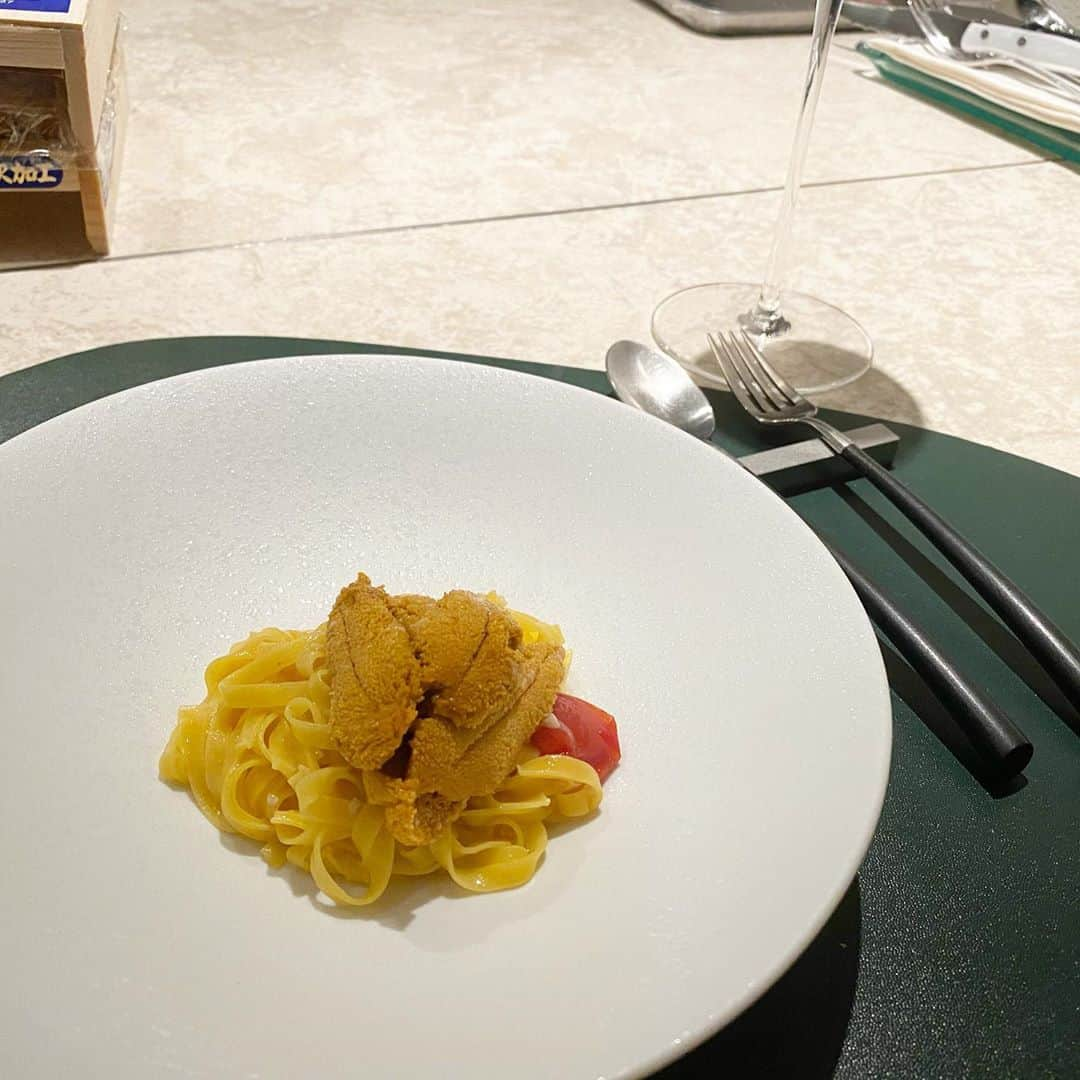 May Pakdee メイ パクディさんのインスタグラム写真 - (May Pakdee メイ パクディInstagram)「Modern Italian 🙈🍽 beef was beautiful- only salt & pepper needed😌 desert ice cream with olive oils was delicious 💕. . . . モダンイタリアン🇮🇹 ステーキが美味しすぎました😋🍽. . . .  #italian #Tokyo #Japan #foodphotography 😋#イタリアン #東京 #美味しい #kプリュス」9月1日 18時09分 - maypakdee