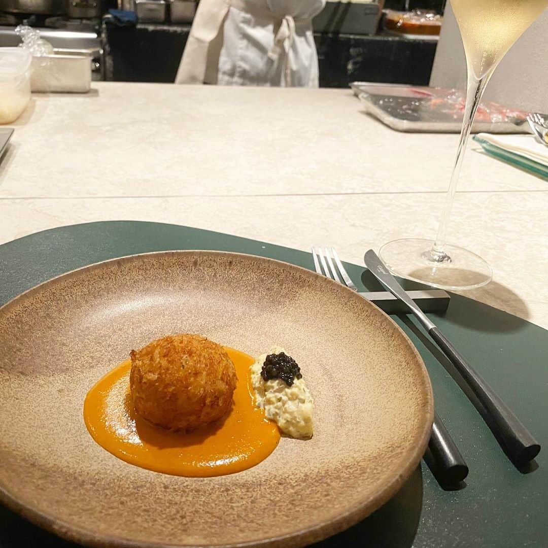 May Pakdee メイ パクディさんのインスタグラム写真 - (May Pakdee メイ パクディInstagram)「Modern Italian 🙈🍽 beef was beautiful- only salt & pepper needed😌 desert ice cream with olive oils was delicious 💕. . . . モダンイタリアン🇮🇹 ステーキが美味しすぎました😋🍽. . . .  #italian #Tokyo #Japan #foodphotography 😋#イタリアン #東京 #美味しい #kプリュス」9月1日 18時09分 - maypakdee