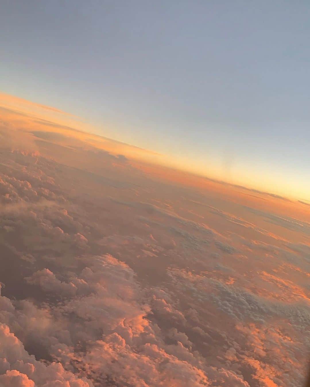 坂口有望さんのインスタグラム写真 - (坂口有望Instagram)「雲の上に住みたいという夢がありました #ちっちゃい頃」9月1日 18時44分 - ami_sakagt