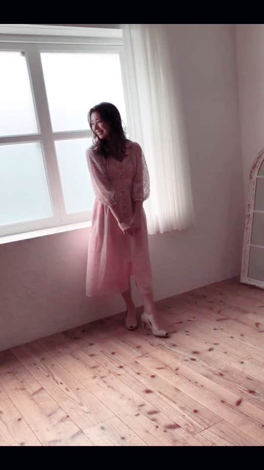 杉山由紀子のインスタグラム：「♥️先日の撮影風景♥️ * * * * * #撮影 #新作 #アパレル #shooting #model #杉山由紀子」