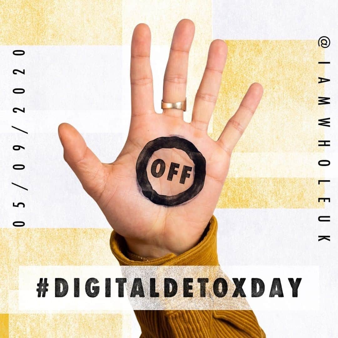 ラッシュジャパンのインスタグラム：「1日だけ「OFF」してみませんか？ ⁠ ⁠ オンラインとオフラインの境目がない世界で生きる私たち。SNSに投稿される切り取られた情報にさらされ続けて、疲れや寂しさを感じたり、自信をなくしたり、もしくは「もっと頑張らなきゃ！」と力が入ってしまうことがあるかもしれません。⁠ ⁠ そんな時は「OFF」にしてもいいんです 📴⁠ ⁠ 今年、そのままの自分を受け入れることの大切さをはじめ、若者を中心にメンタルヘルスに関する啓蒙を行う団体「 #IAMWHOLE 」とともに、9月5日をデジタルデトックスデーとして定めました。⁠ ⁠ SNSとうまく付き合うために、私たちの目の前に広がるリアルな世界や人々ともっと繋がるために、デジタルデトックスしてみませんか？⁠ ⁠ 9月4日までの期間、手のひらに「ありのままの自分で素晴らしい（I AM WHOLE）」という意味を込めた「◯」を描き、その中にSNSをスイッチオフする意味の「OFF」と書いた写真を、SNSをオフして、やってみたいことや考えてみたいこと、思いとともに投稿してください ✍️⁠ ⁠ 「OFF」の輪を広げることで、自分にも周囲にも優しくなれる人がきっと増えるはず。⁠ ⁠ キャンペーンの詳細やソーシャルメディアとの付き合い方はプロフィールのリンクから🔗⁠ ⁠ #IAMWHOLE #セルフラブ #デジタルデトックス #ラッシュ」