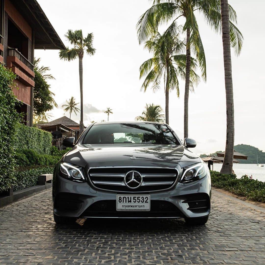 Mercedes-Benz Thailandさんのインスタグラム写真 - (Mercedes-Benz ThailandInstagram)「📷 #MBStarShot of the Month ⭐  หากคุณเต็มที่กับไลฟ์สไตล์และการใช้ชีวิตในแบบคุณ สามารถร่วมแบ่งปันภาพถ่ายหรือเรื่องราวความสนุก และความรู้สึกประทับใจกับ Mercedes-Benz (Thailand) พร้อมลุ้นรับของรางวัลสุดพิเศษได้ง่ายๆ*  เพียงแชร์ภาพถ่ายกับรถยนต์เมอร์เซเดส-เบนซ์ คู่ใจของคุณลงใน Facebook หรือ Instagram พร้อมติด #MBStarShot  ภาพที่ได้รับเลือก จะถูกเผยแพร่บนช่องทาง Mercedes-Benz Thailand พร้อมกับให้เครดิตเจ้าของภาพ และได้รับของรางวัลสุดพิเศษจากเรา ทุกเดือนตลอดทั้งปี!* (ดูของรางวัลได้ที่ใต้คอมเมนต์)  อ่านกติกาการร่วมสนุกเพิ่มเติมได้ที่* http://mb4.me/MBStarShot_Activity  *เงื่อนไขเป็นไปตามที่บริษัทฯ กำหนด #MercedesBenz #MercedesBenzThailand」9月1日 19時02分 - mercedesbenzthailand