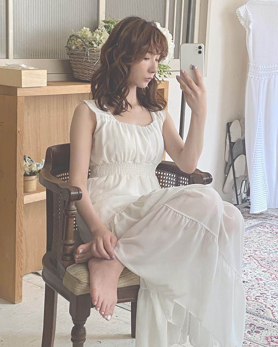 のインスタグラム：「. . . 今日トンボ見ました🌆 . . 少しずつ秋に近づいてるのかな。 9月もどうぞ、よろしくお願いします。 . . . #秋葉のぞみ #goodbye #8月 #hello  #9月 #behappy」