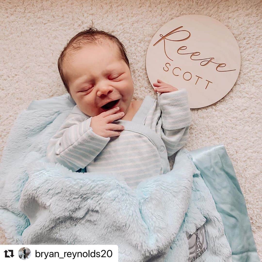 ピッツバーグ・パイレーツのインスタグラム：「Congrats to Bryan Reynolds and his wife, Blair, on the birth of their baby boy! 💙」