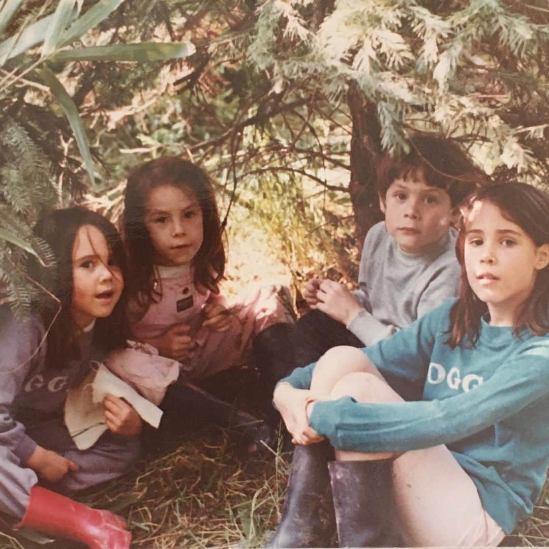 オランピアルタンさんのインスタグラム写真 - (オランピアルタンInstagram)「Happy Birthday ma petite Marie ❤️ @mariemodiano ❤️ celebrating an earlier Birthday in your punk attire, making flower arrangements at Le Moulin, swimming somewhere... And being your beautiful self in Hammamet 💕🍾🎂 #friendssinceday1 #loveyou #missyou」9月2日 5時33分 - olympialetan