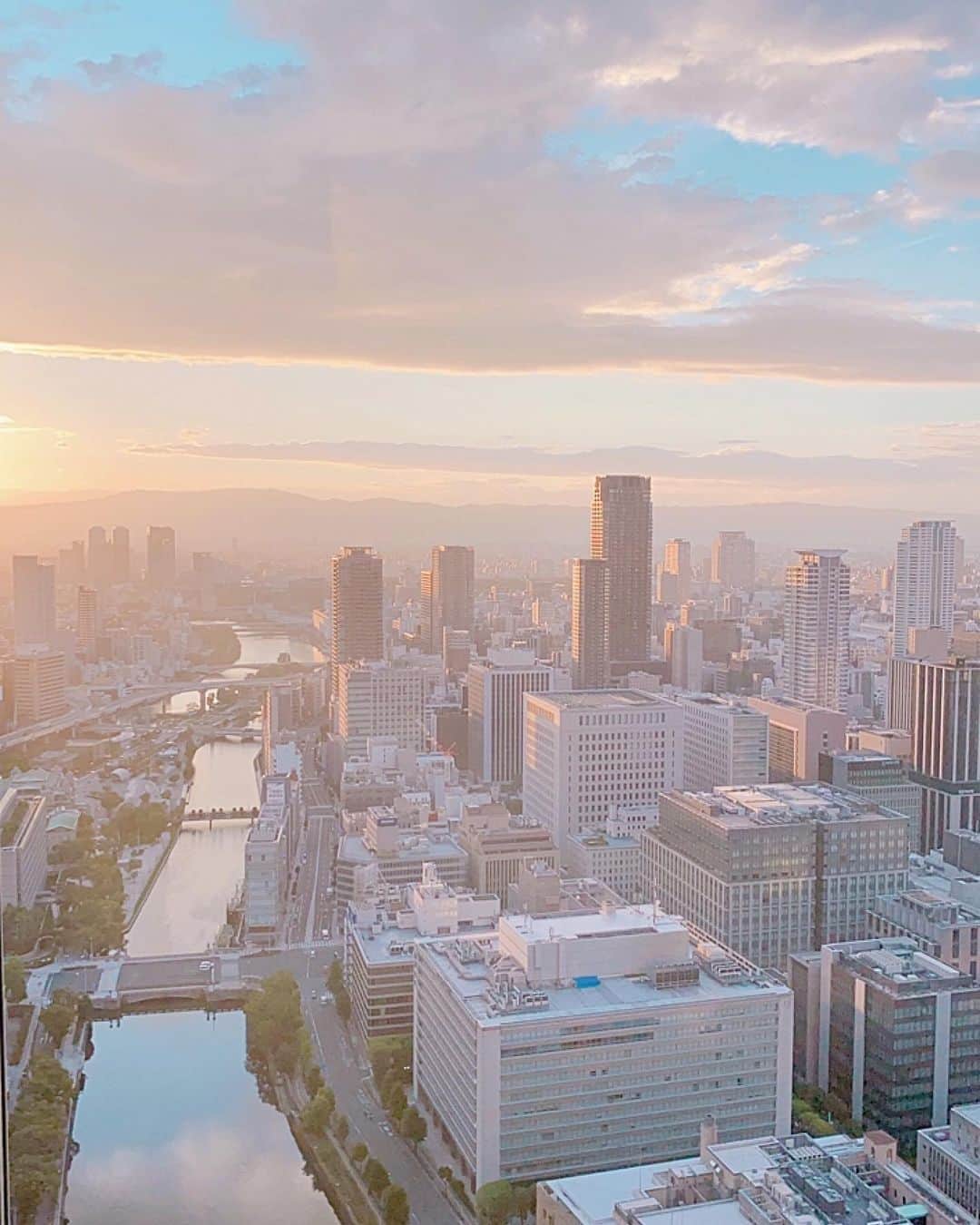 Yuka Kaedeさんのインスタグラム写真 - (Yuka KaedeInstagram)「Today's Sunrise at Osaka * am5:30 * #sunriseoftheday#osakajapan」9月2日 5時59分 - _asyuka_