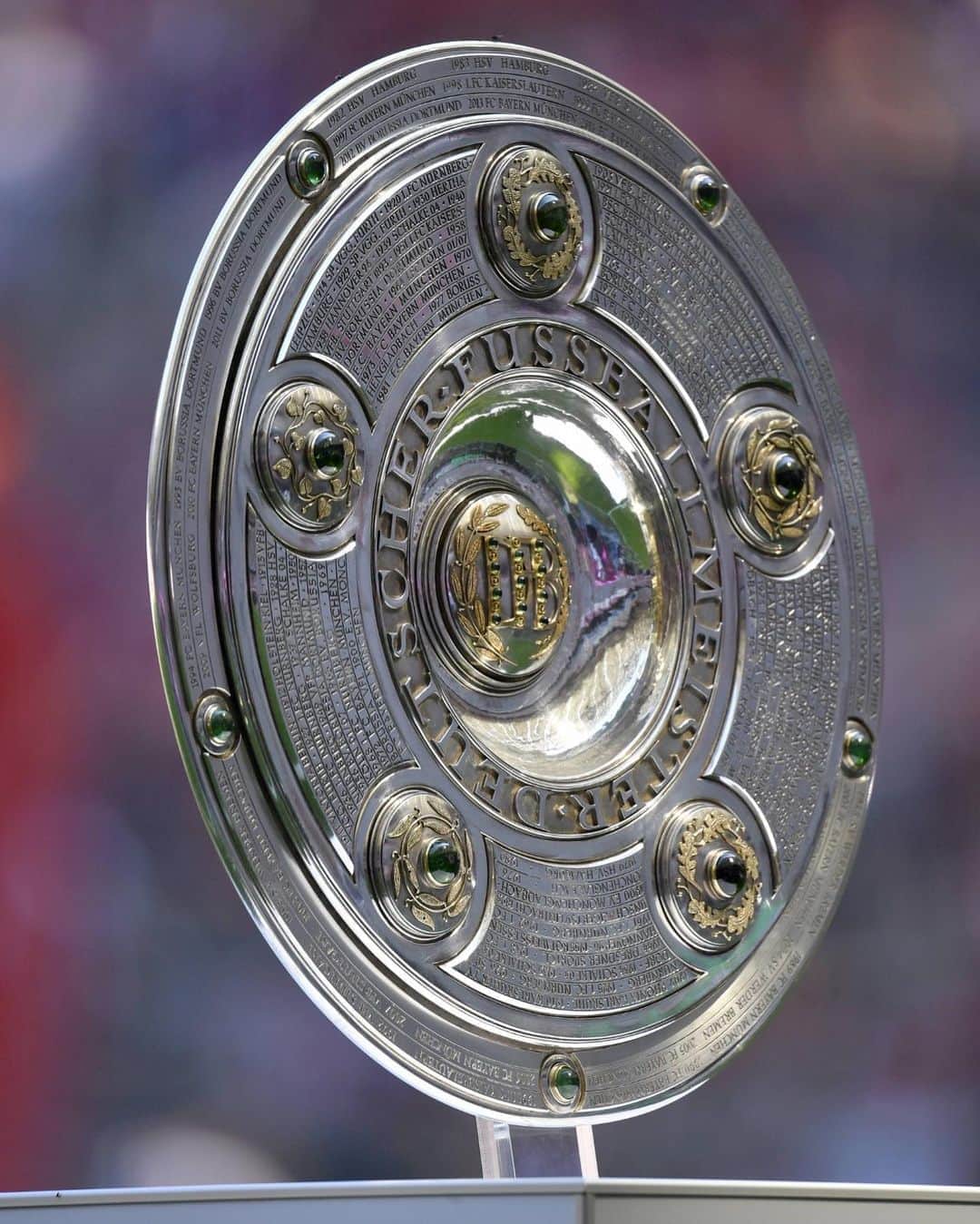 バイエルン・ミュンヘンさんのインスタグラム写真 - (バイエルン・ミュンヘンInstagram)「#TrebleTuesday 🏆🏆🏆 . . #MiaSanChampions #FCBayern #MiaSanMia #UCL #Bundesliga #DFBPokal」9月1日 21時48分 - fcbayern