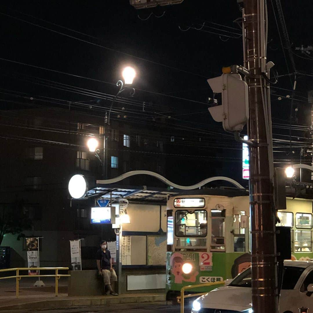 能町みね子さんのインスタグラム写真 - (能町みね子Instagram)「路面電車大好きっ子」9月1日 21時53分 - nmcmnc