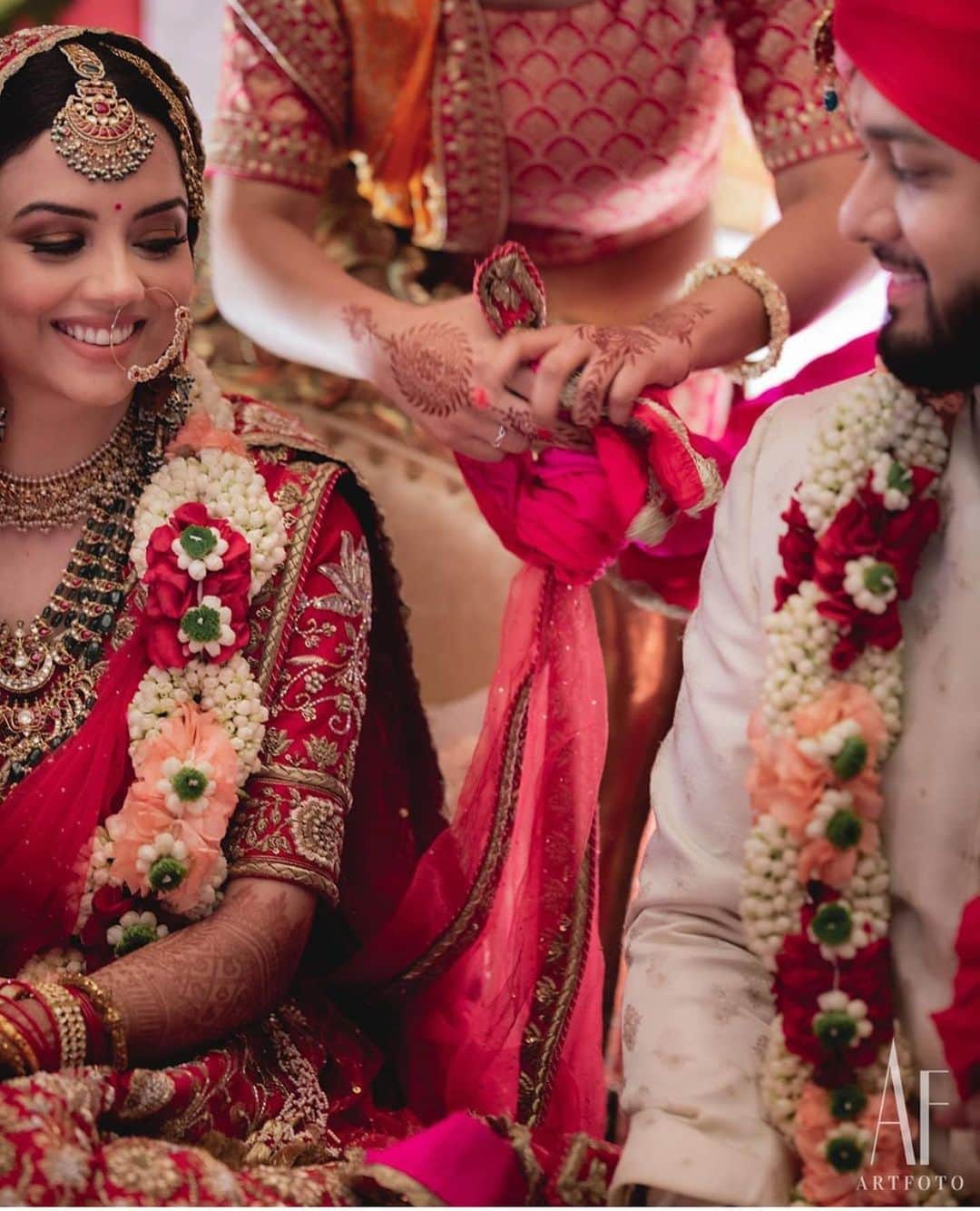 Indianstreetfashionさんのインスタグラム写真 - (IndianstreetfashionInstagram)「By your side , always ♥️  #indianstreetfashion @indianstreetfashion #indianwedding  #wedding #weddingsofinstagram #instawedding  #covidweddingplanning #bridesofindia #bridesofinstagram #indianbridaloutfit #weddinglook  #bridestyle #weddingtrend #trend #jewellery #weddinginspo #weddingplanner #weddingblogger #destinationwedding #weddingchoreography #sangeetperformance #bridaljewellery #couture #weddingjewellery #weddingshopping #weddingseason #wedding2020   @artfotostudios」9月1日 22時09分 - indianstreetfashion