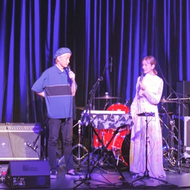 松隈ケンタのインスタグラム：「深町さんと斉藤ふみさんが司会！ ドォーモな感じで楽し嬉しかった！ 福岡のビートは止まらんばい  この後23時過ぎから松隈インスタライブ&YouTubeライブをゆる〜くやります！  酒を準備して、 あと、MVを見て待つべし  youtu.be/k8OCcO7-FNQ」