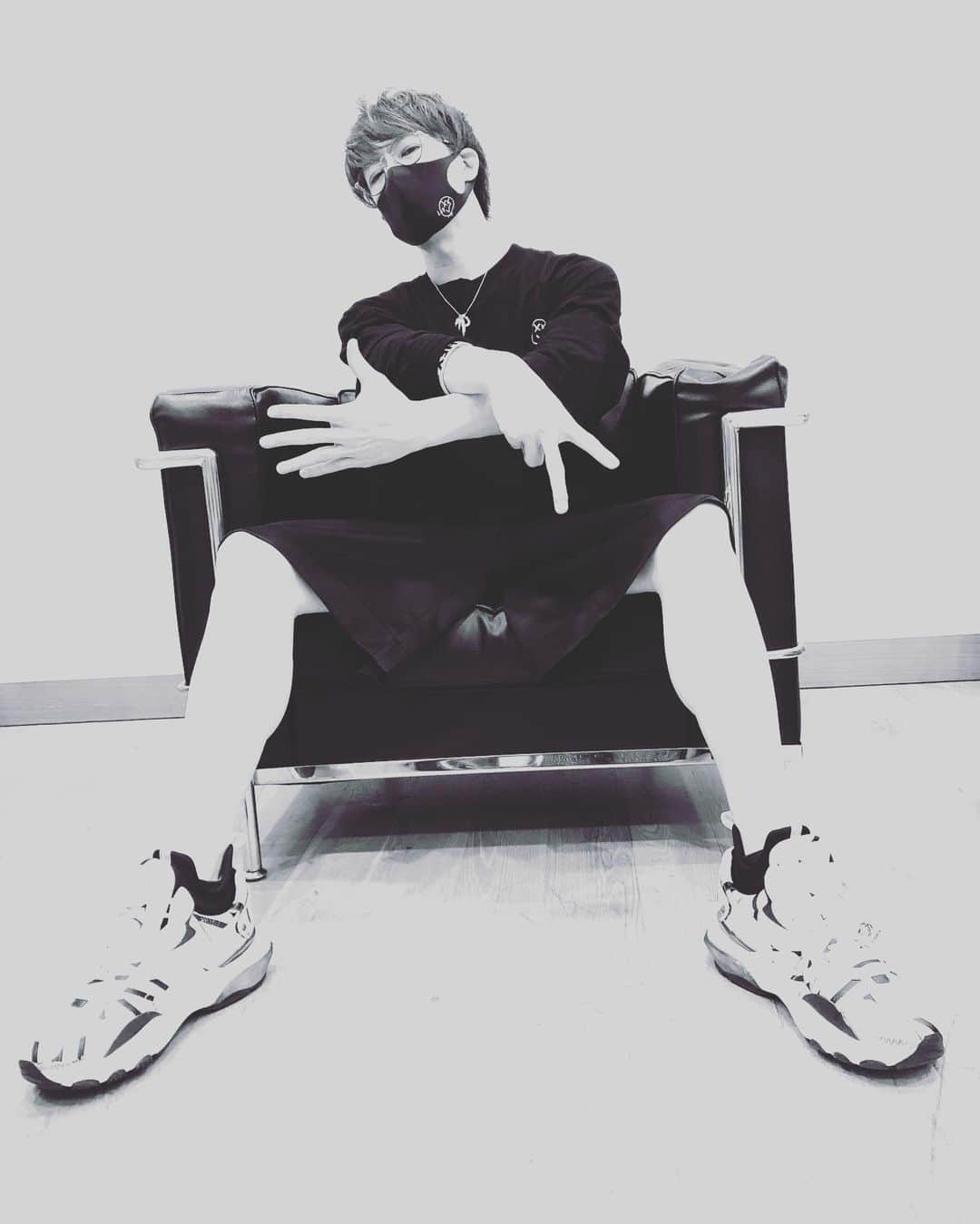 貴水博之のインスタグラム：「Thanks everyone for 25th anniversary🎉🎉🎉‼️‼️‼️Let's get my lovely playlist😉fuuuuuu🎉🎉🎉‼️‼️‼️‼️‼️  貴水博之25th ANNIVERSARYプレイリスト https://smdr.lnk.to/bLLLOPu7」