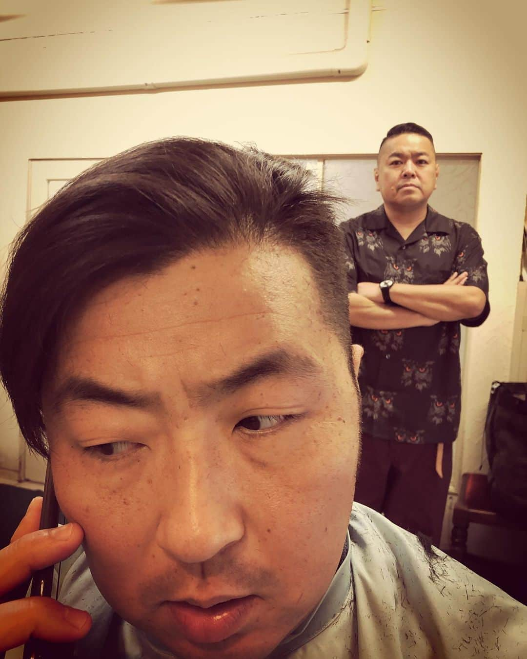 杉本知香さんのインスタグラム写真 - (杉本知香Instagram)「平井くんと大地くん 今回もフォレストでバッタリ😆 平井くん、先日パパになりましたー👶🍼 やっと明日娘ちゃんに会えるそうです😍 おめでとう㊗️💕 大地くん、裕次郎みたい🤣🍷  #中目黒美容室 #豊満乃風  #どりあんず平井 #どりあんず #ダイノジ大地#ダイノジ #石原裕次郎#ブランデーグラス 🍷」9月1日 22時47分 - sugimotoc