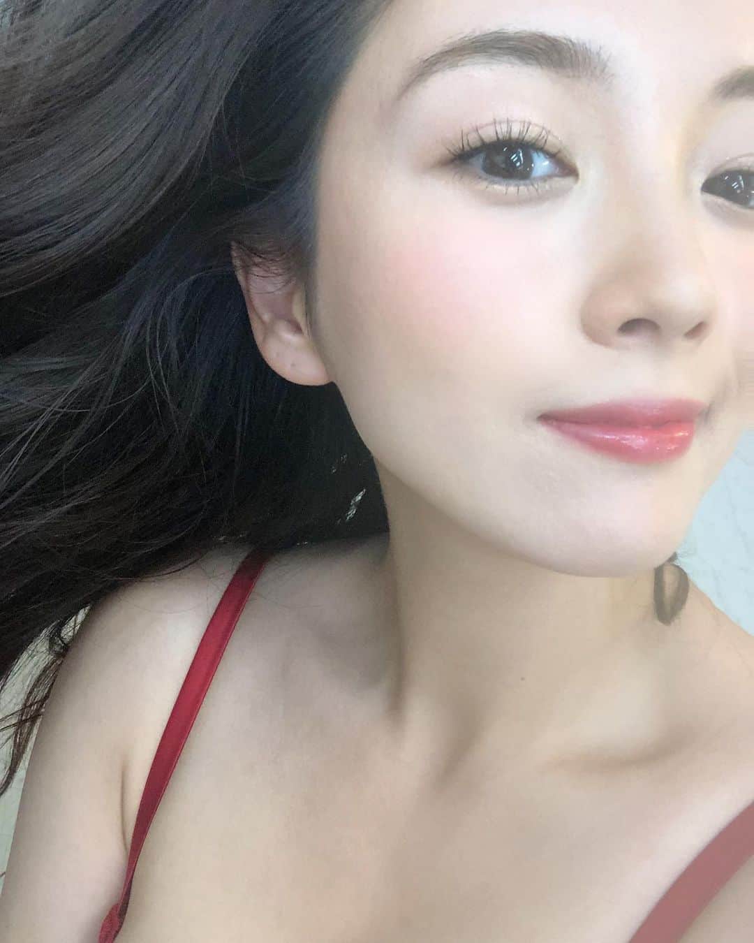 のインスタグラム：「👙 とっで楽しい撮影でした。 ぱっちりお目めにしてくれた👀✨ 発売お楽しみに！！！！！  Today was a very fun day.  ❤️」